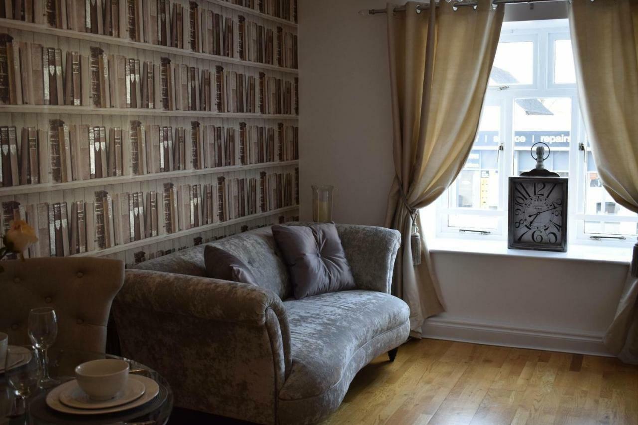 Luxury 2 Bed Apartment 위트니 외부 사진